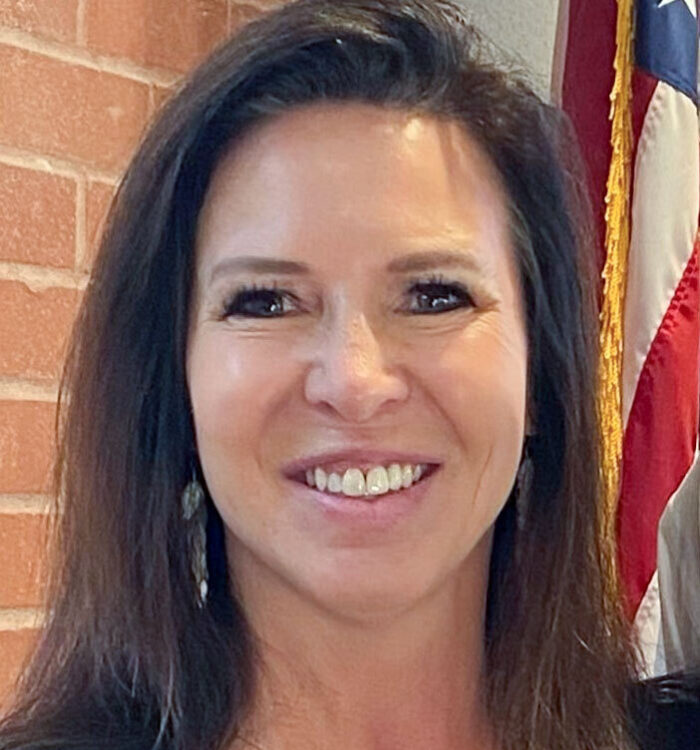 Portrait of Michelle Davis.