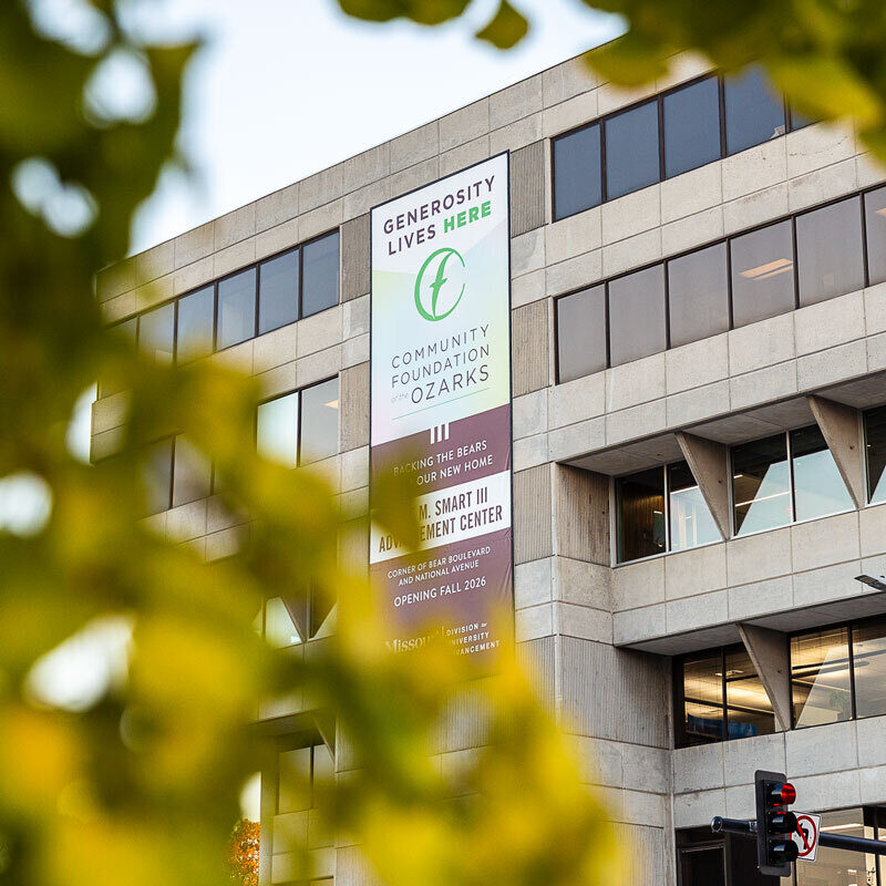 Cfo 300 ext banner 800sq